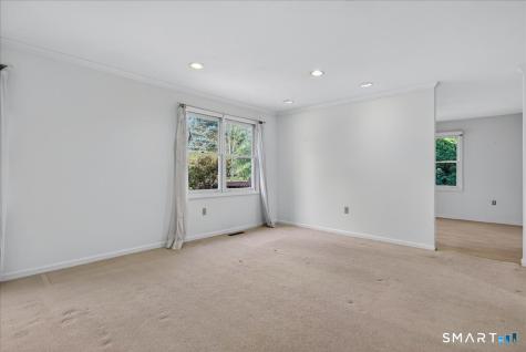 17 Canterbury Road Hamden CT 06514