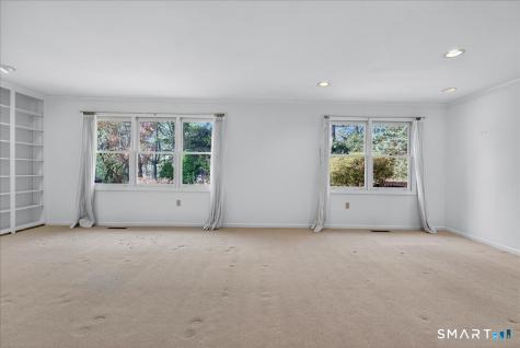 17 Canterbury Road Hamden CT 06514