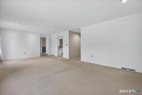 17 Canterbury Road Hamden CT 06514