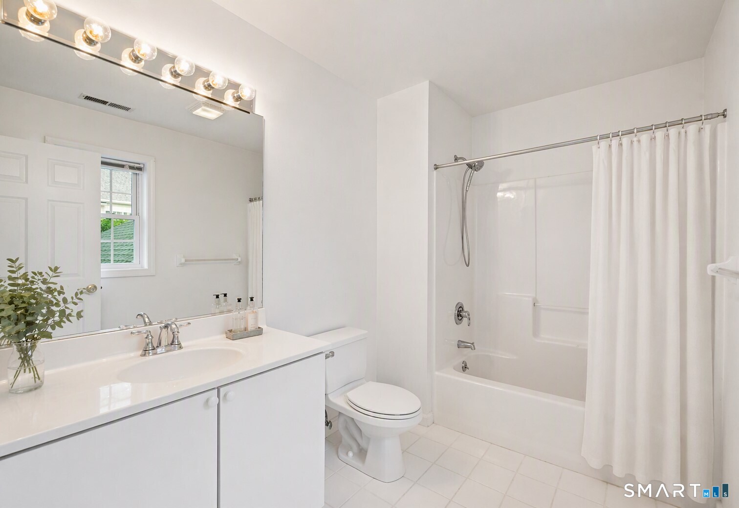 1104 Bradford Drive Danbury CT 06811