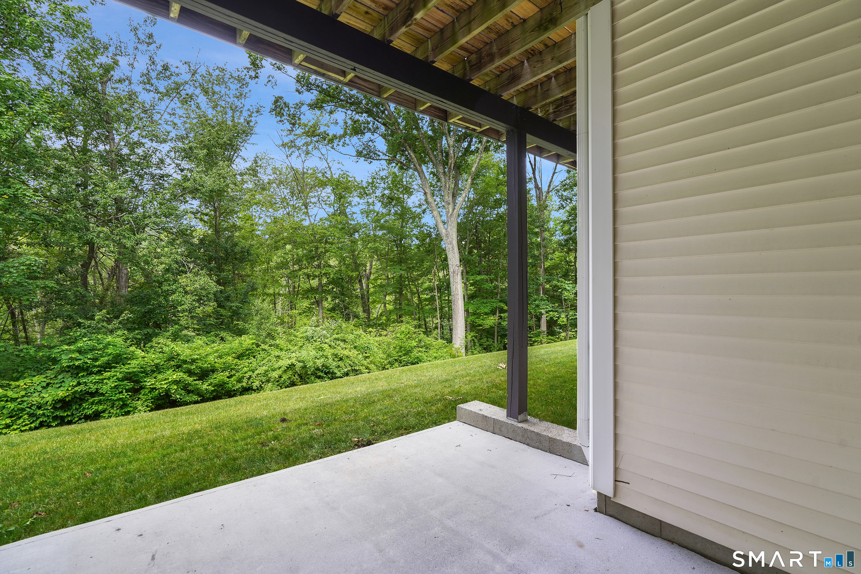 1104 Bradford Drive Danbury CT 06811