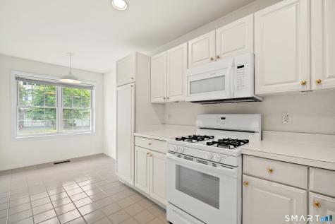 1104 Bradford Drive Danbury CT 06811