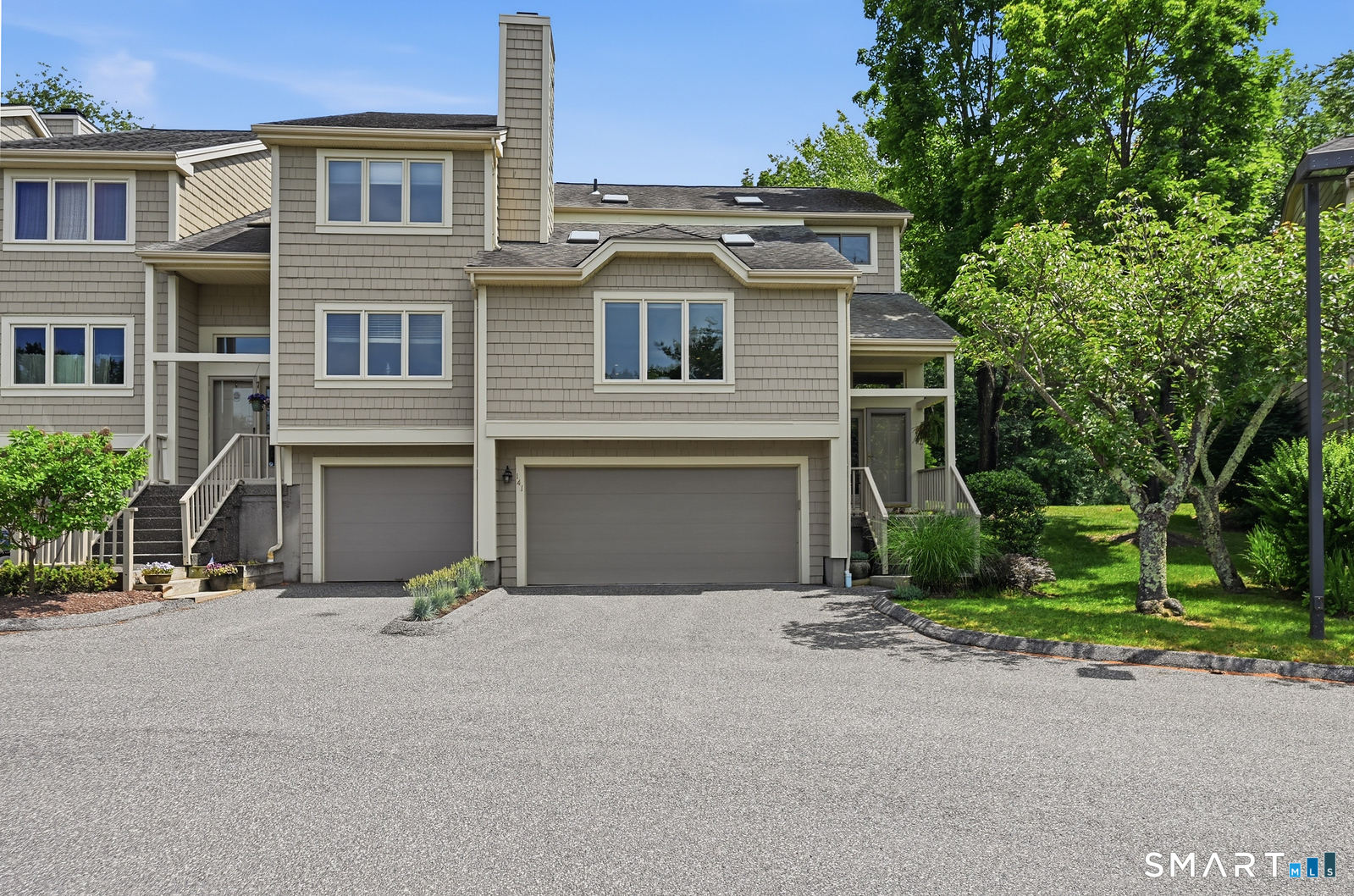 12 Boulevard Drive Danbury CT 06810
