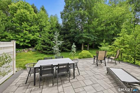 12 Boulevard Drive Danbury CT 06810