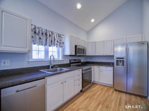 291 Silverbrook Road Orange CT 06477