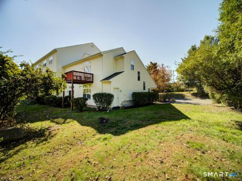 291 Silverbrook Road Orange CT 06477