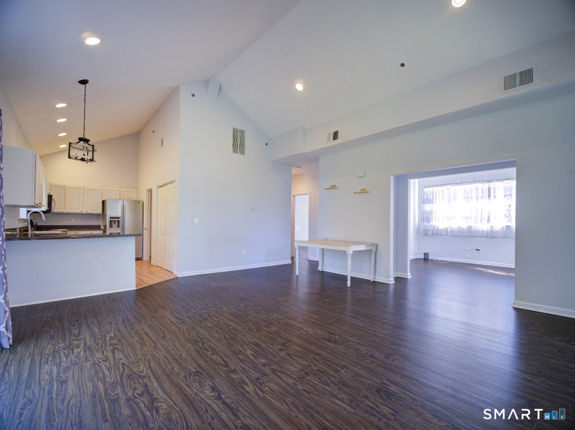 291 Silverbrook Road Orange CT 06477