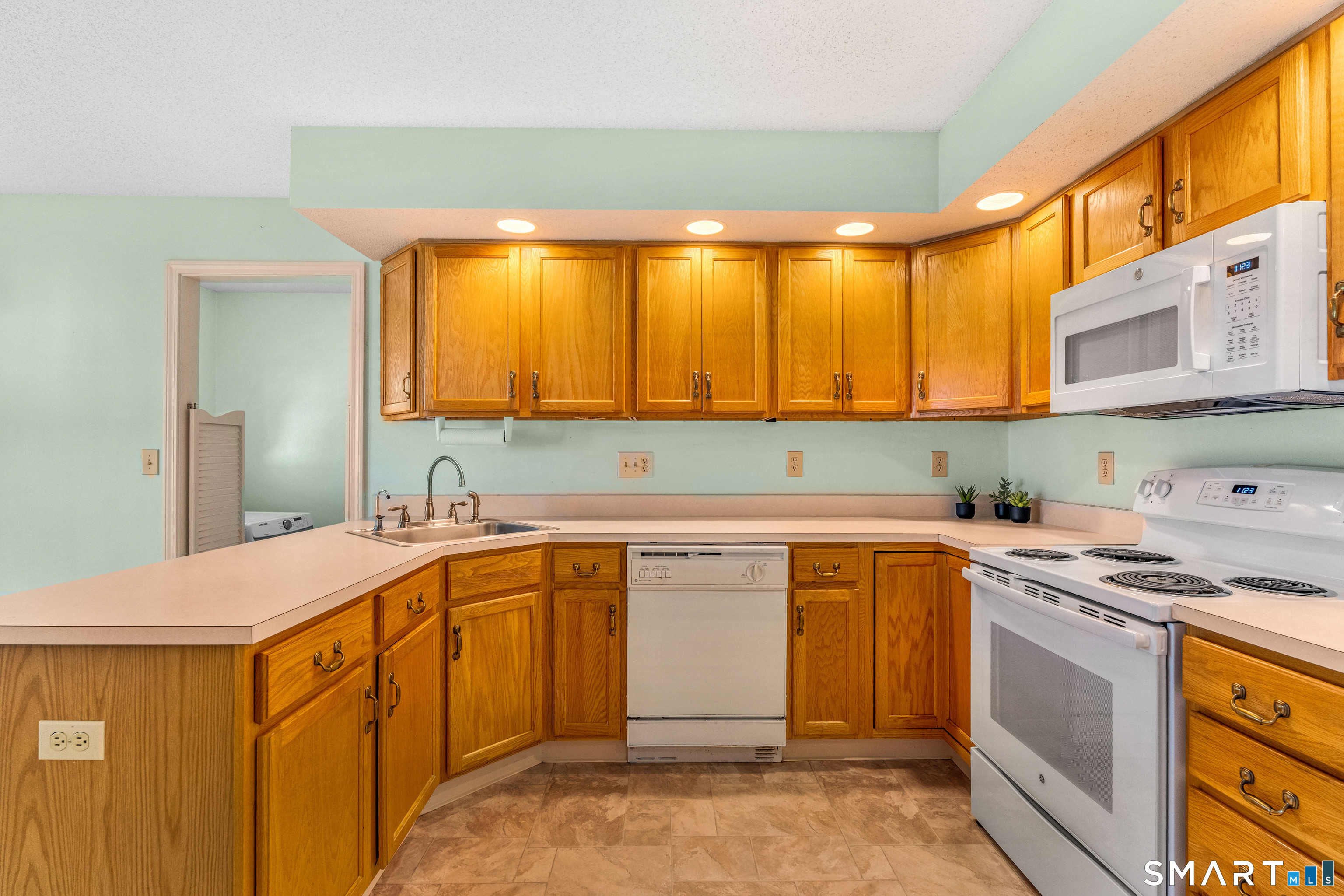 144 Morning Glory Court Windsor CT 06095