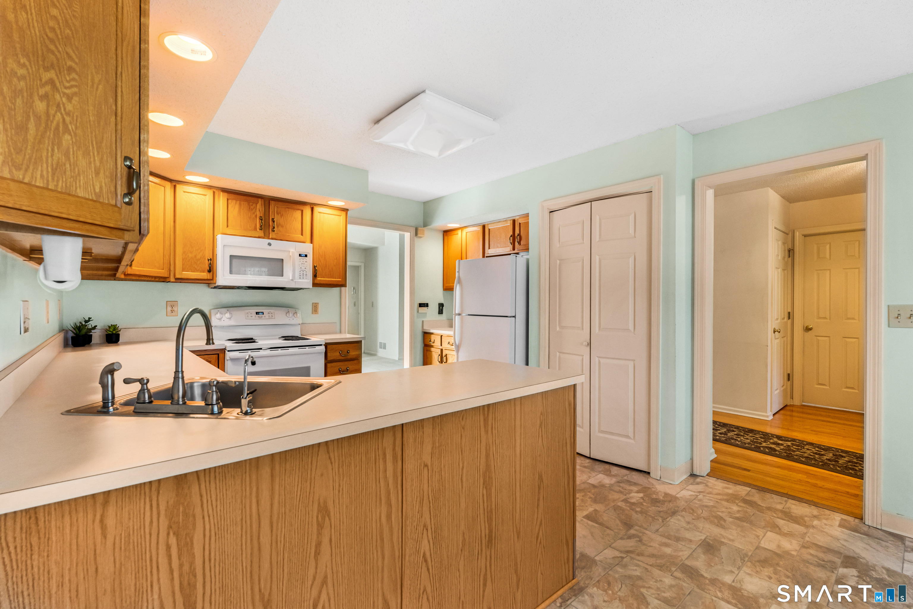 144 Morning Glory Court Windsor CT 06095