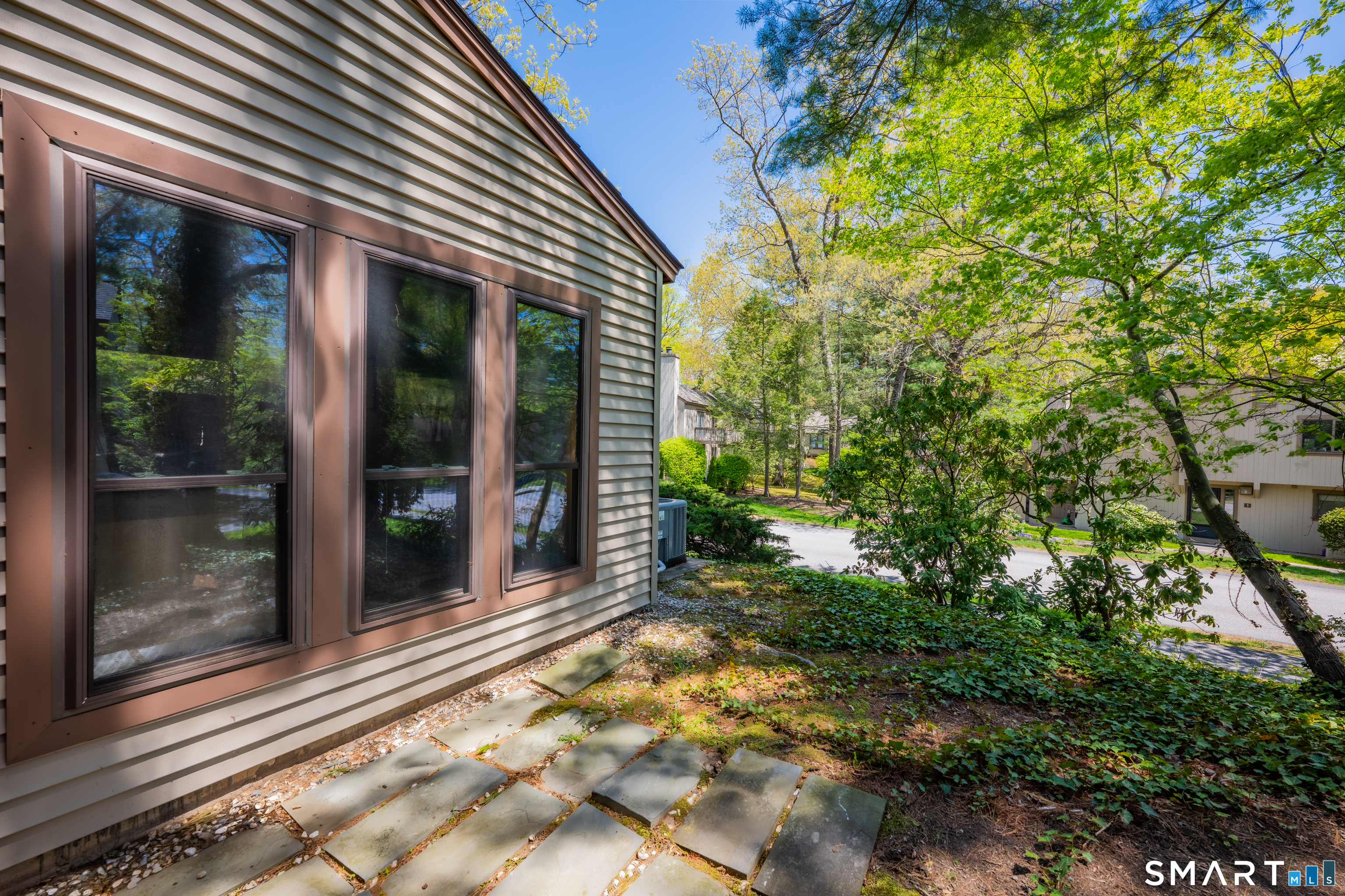 1 Maple Lane Avon CT 06001