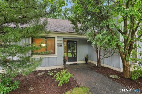 972 Heritage Village Southbury CT 06488