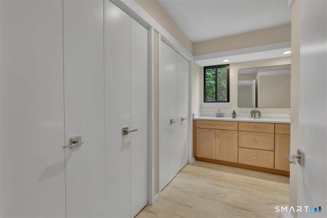 972 Heritage Village Southbury CT 06488