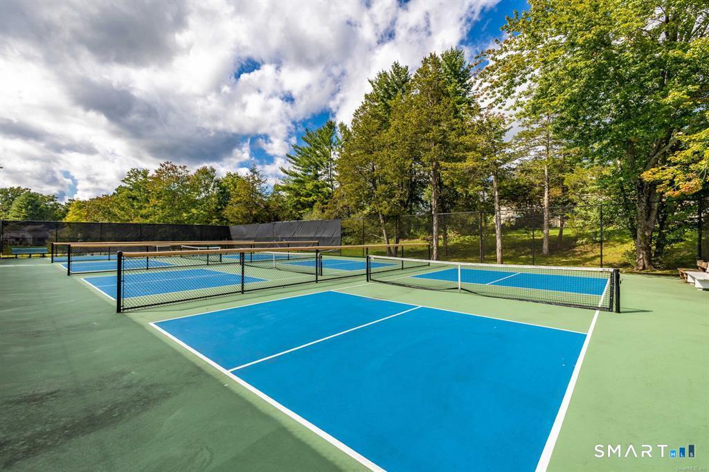 972 Heritage Village Southbury CT 06488