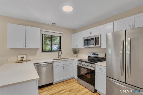 972 Heritage Village Southbury CT 06488