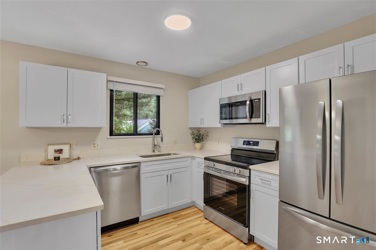 972 Heritage Village Southbury CT 06488