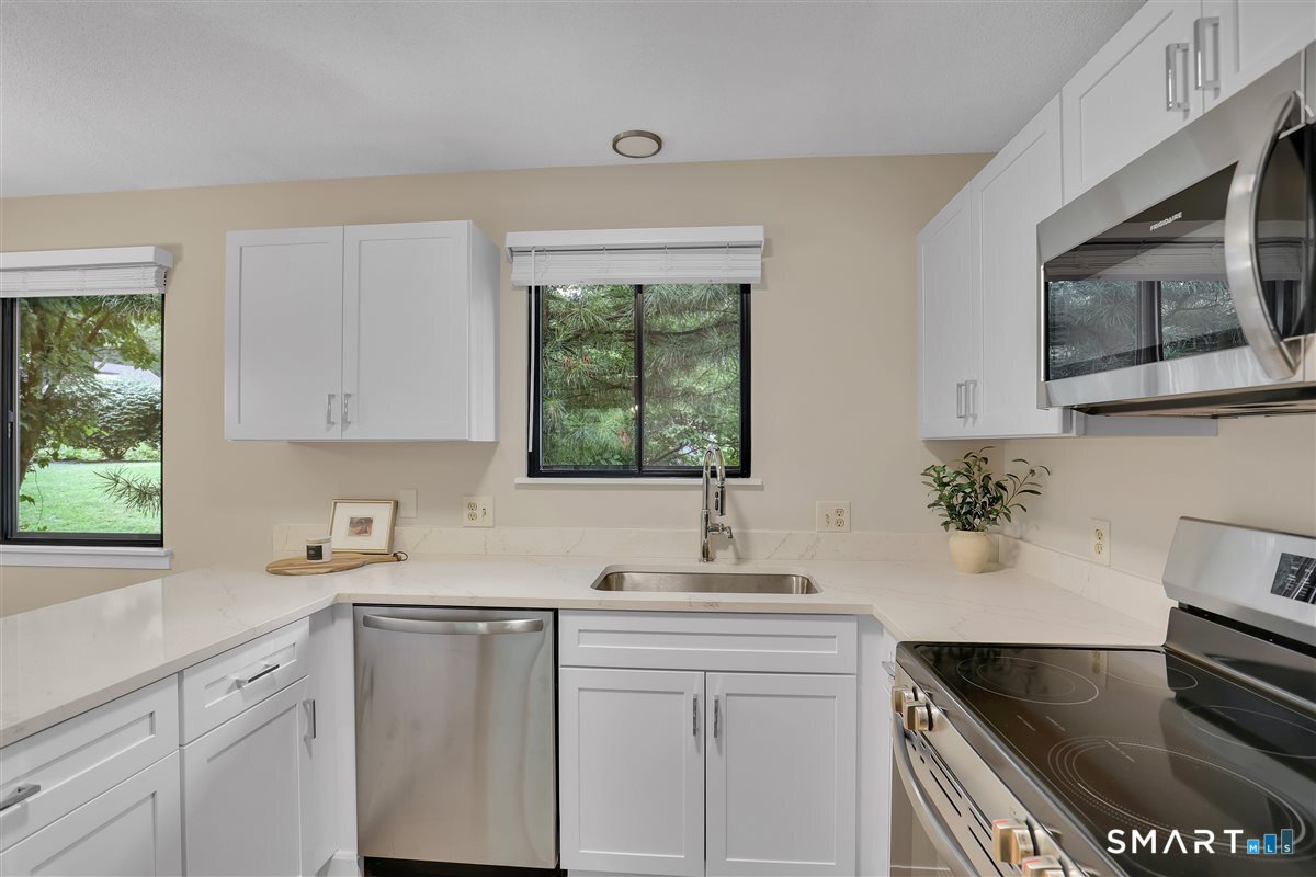 972 Heritage Village Southbury CT 06488