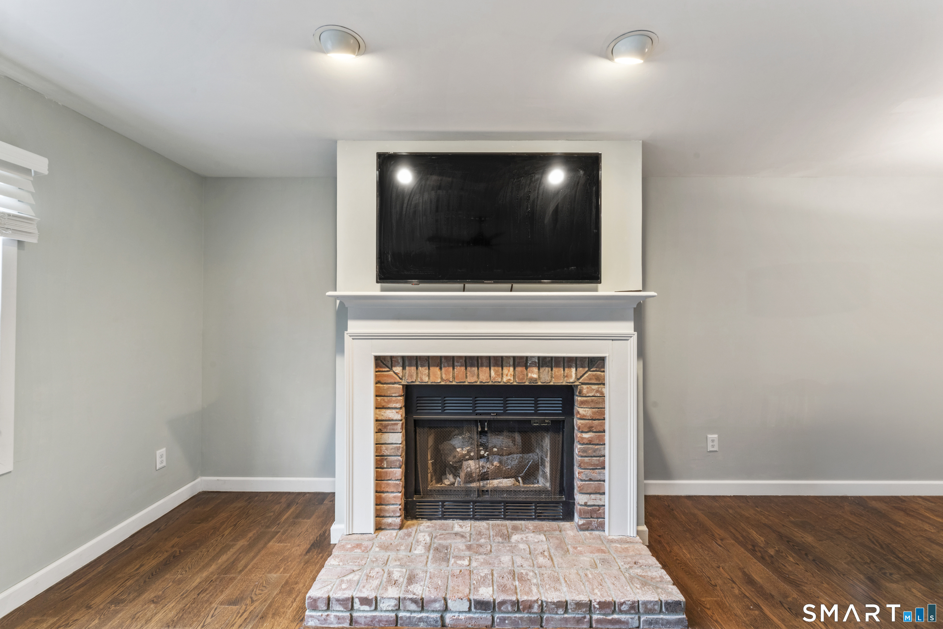 6 Deepwood Circle Monroe CT 06468