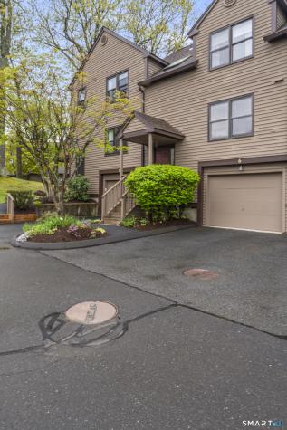 6 Deepwood Circle Monroe CT 06468