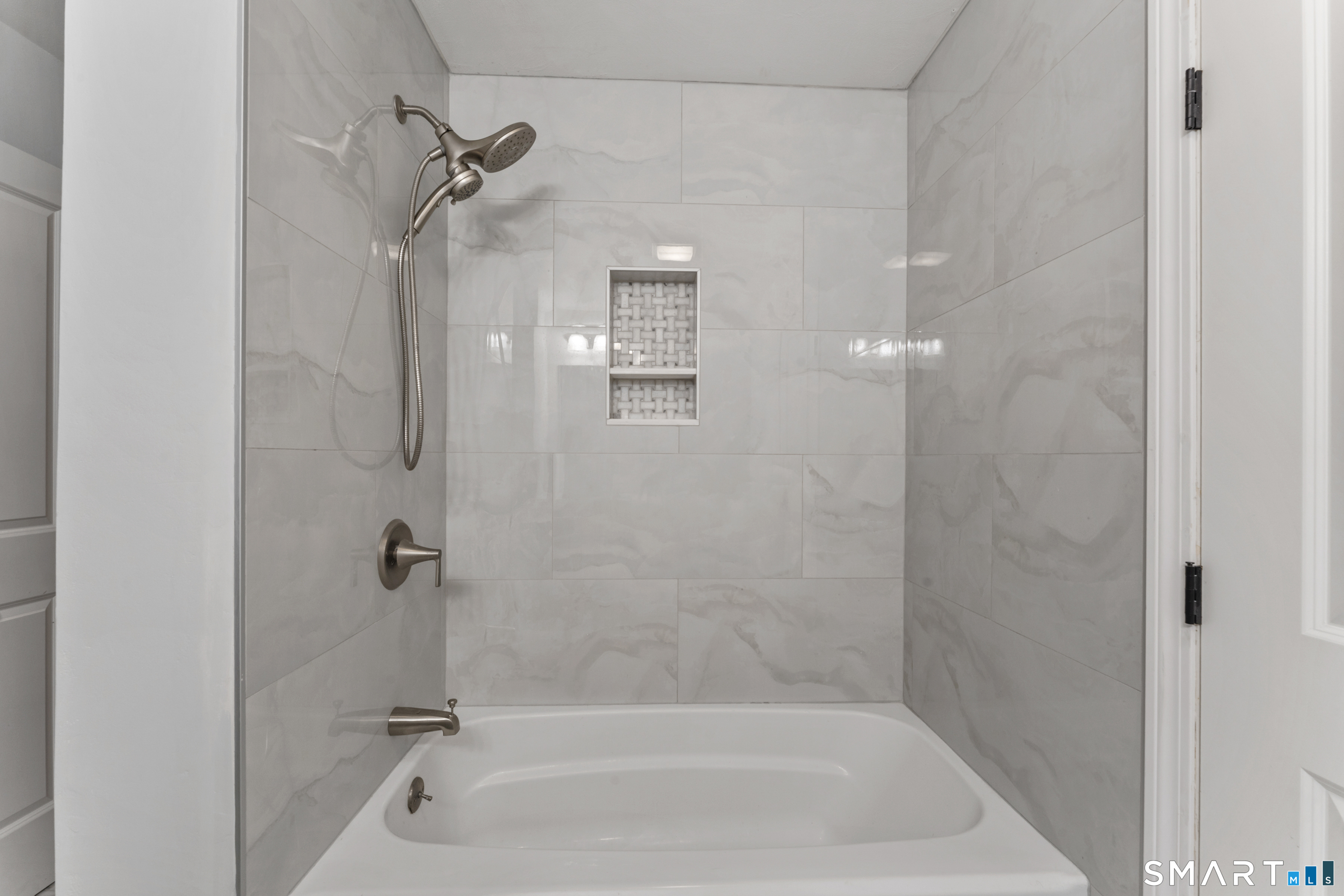 6 Deepwood Circle Monroe CT 06468