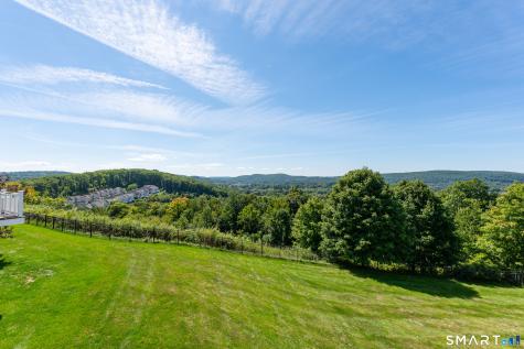 15 Briar Ridge Drive Bethel CT 06801