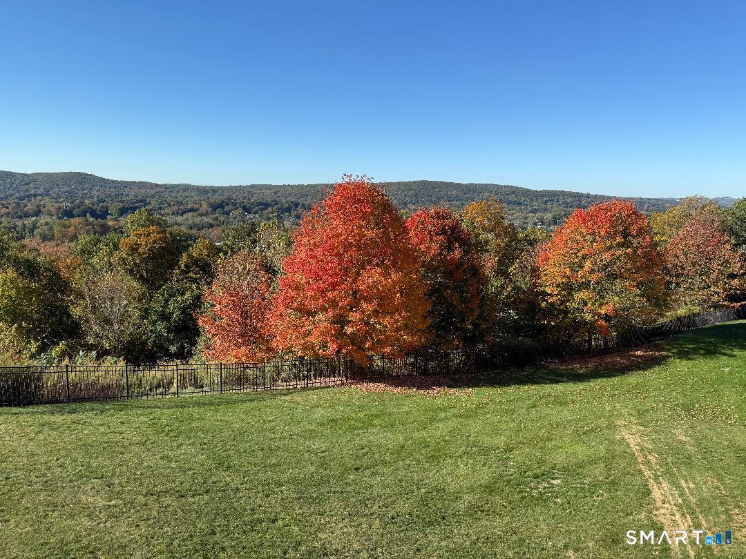 15 Briar Ridge Drive Bethel CT 06801