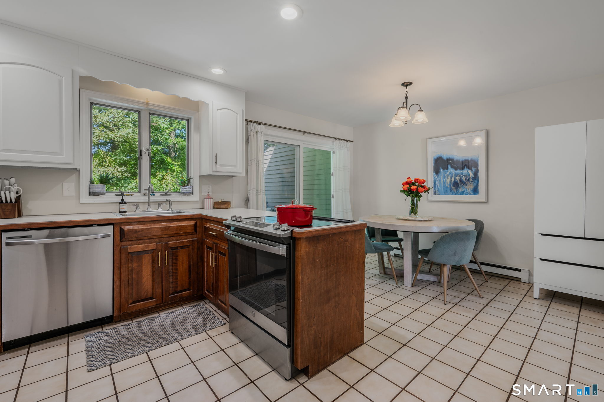 611 Ocean Avenue New London CT 06320