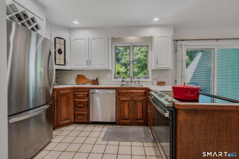 611 Ocean Avenue New London CT 06320