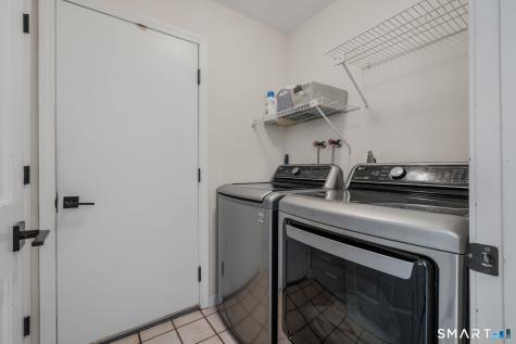 611 Ocean Avenue New London CT 06320