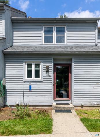 33 Woodstock Meadows Woodstock CT 06281