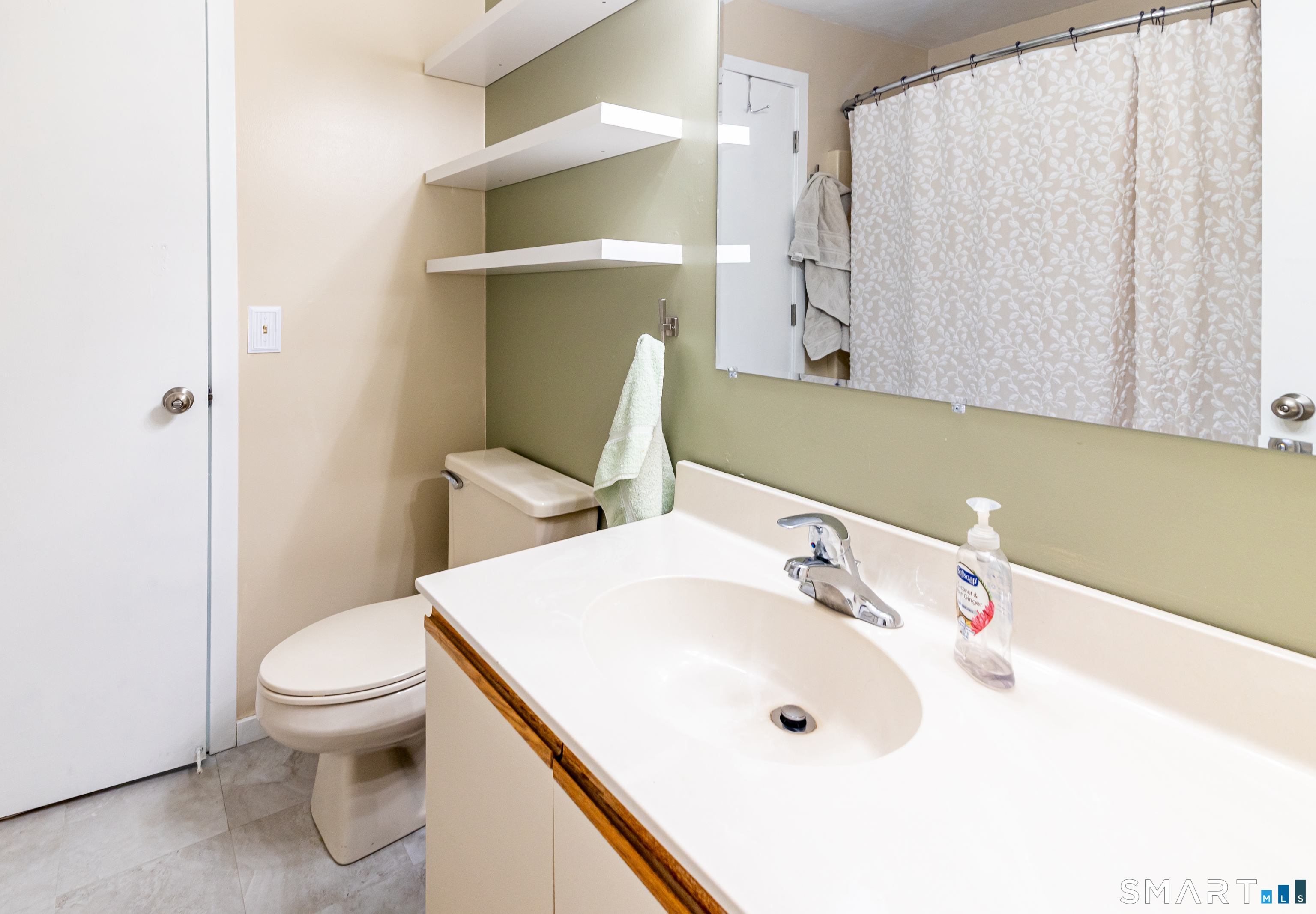 33 Woodstock Meadows Woodstock CT 06281