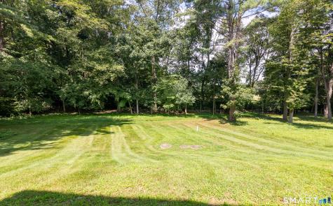 33 Woodstock Meadows Woodstock CT 06281