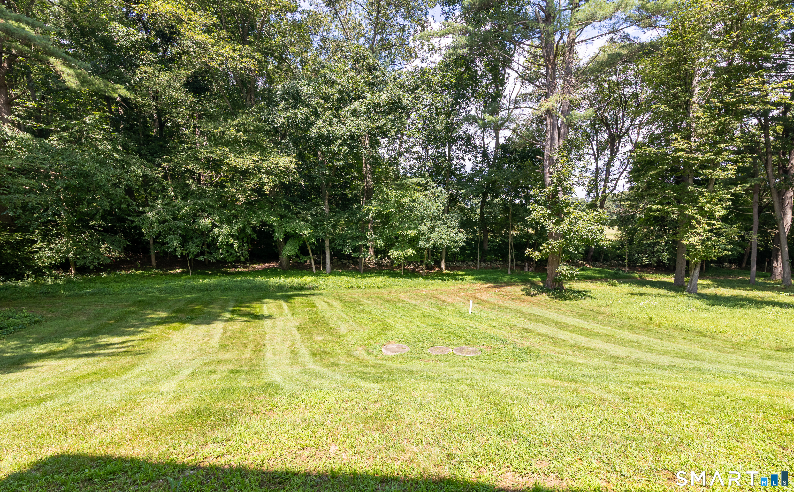 33 Woodstock Meadows Woodstock CT 06281