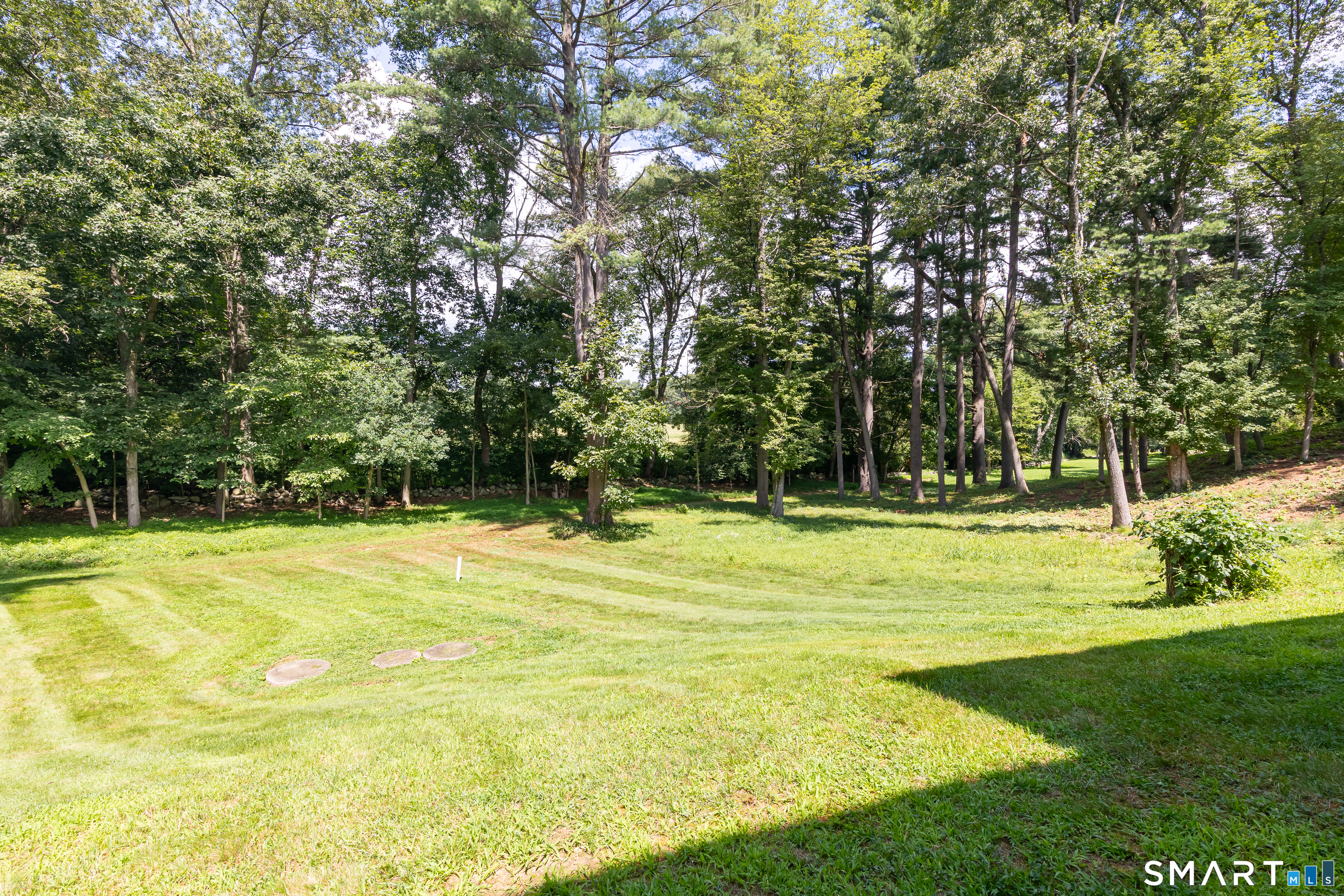 33 Woodstock Meadows Woodstock CT 06281