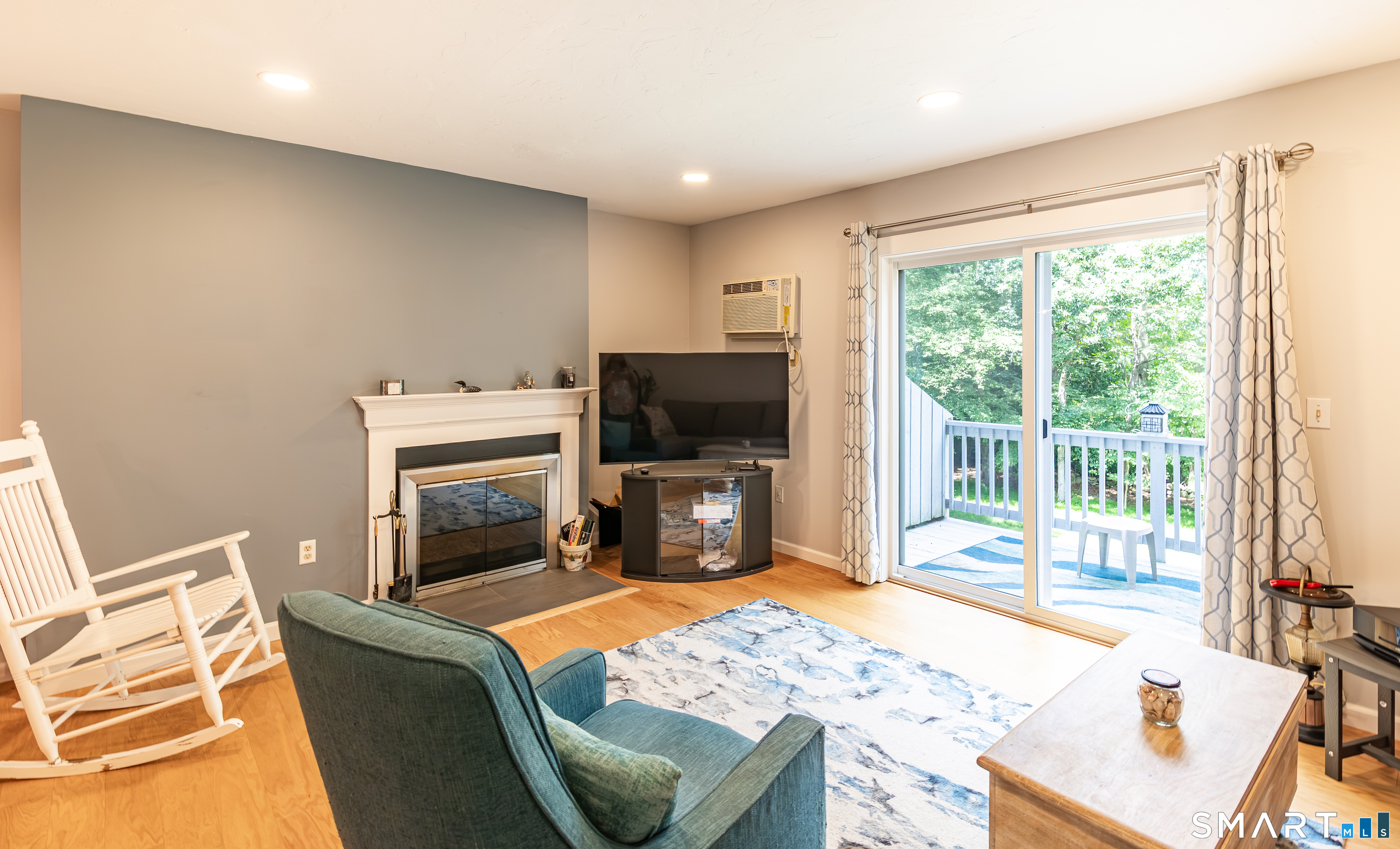 33 Woodstock Meadows Woodstock CT 06281