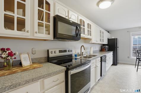 74 Perry Street Putnam CT 06260