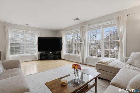 74 Perry Street Putnam CT 06260