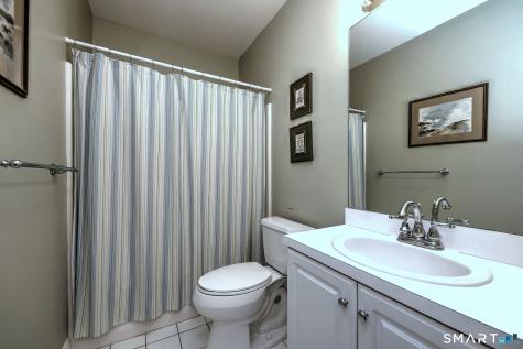 35 Southwick Court Cheshire CT 06410