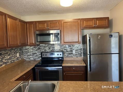 175 Mill Pond Road Hamden CT 06514