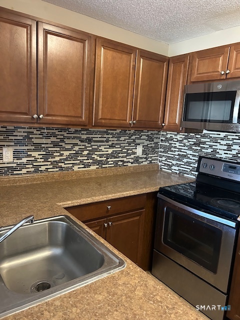 175 Mill Pond Road Hamden CT 06514
