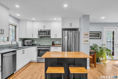 96 Colonial Hill Drive Wallingford CT 06492