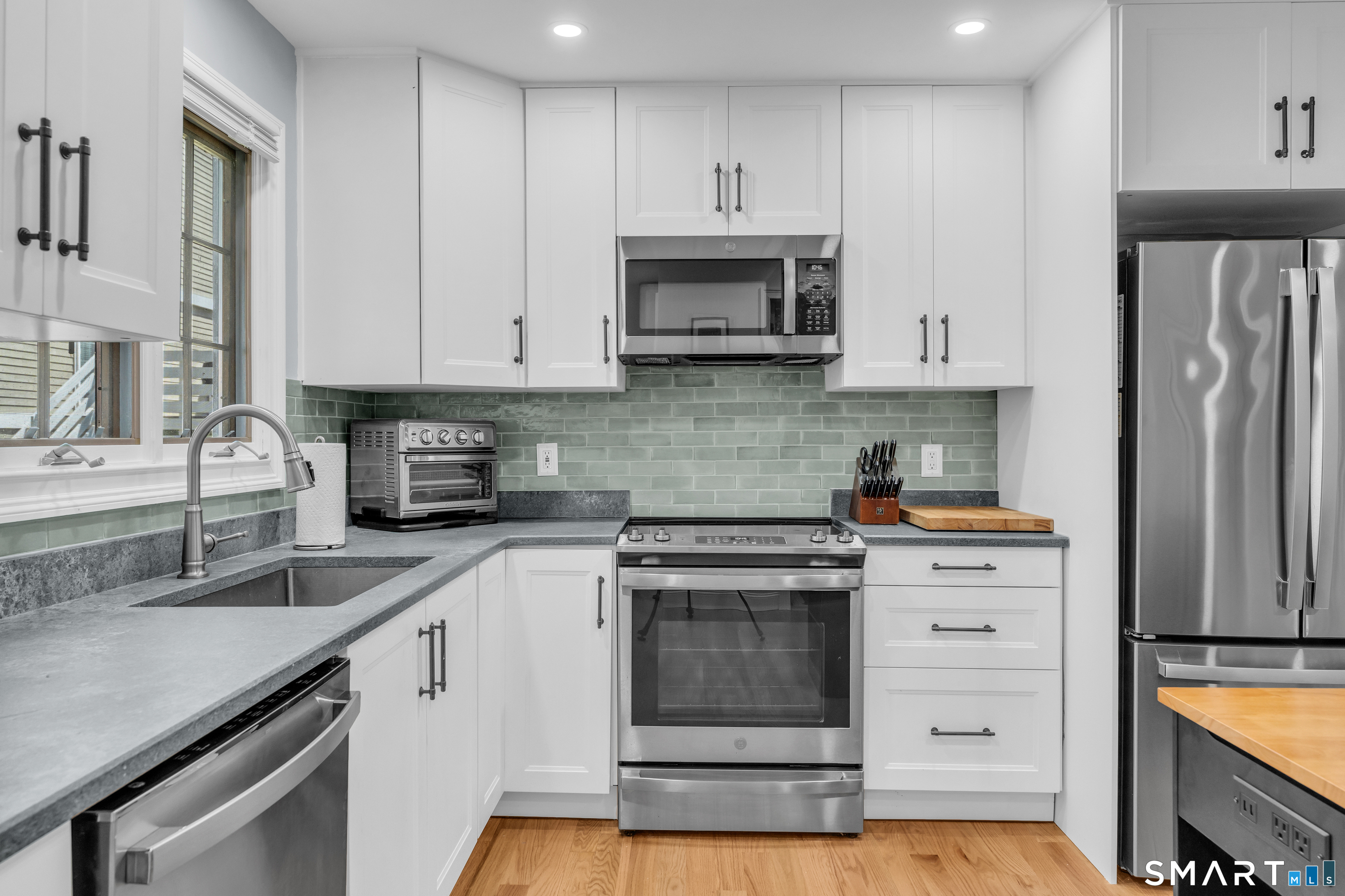 96 Colonial Hill Drive Wallingford CT 06492