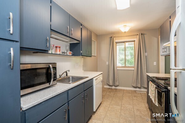 38 Library Lane Simsbury CT 06070