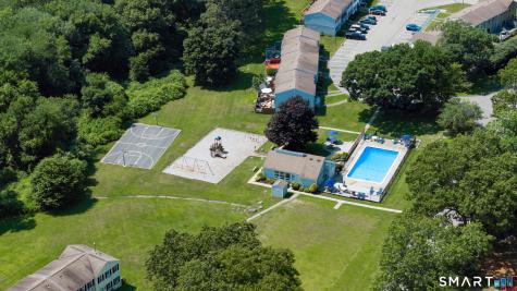 10 Lakeside Drive Ledyard CT 06339