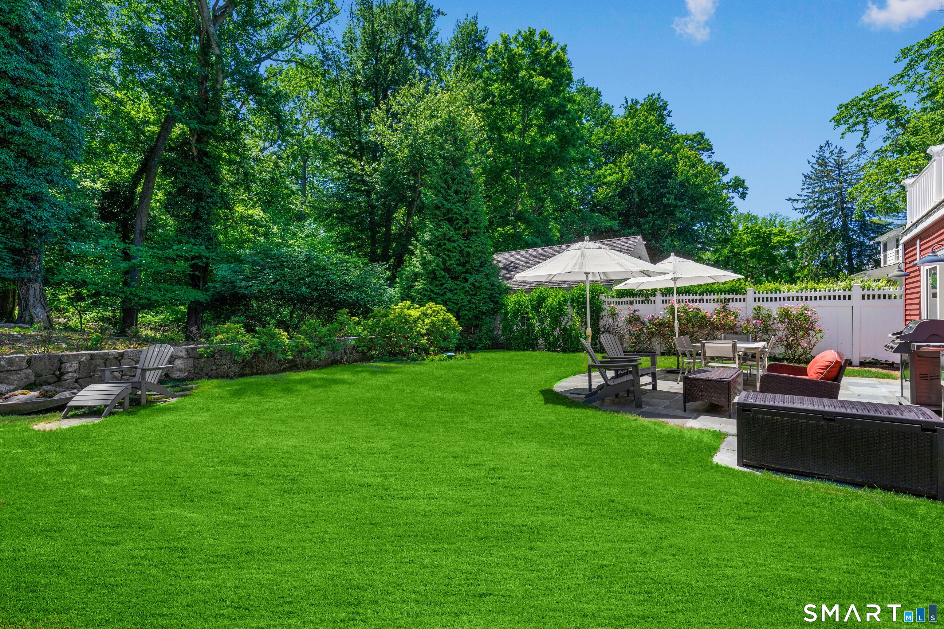 253 Tokeneke Road Darien CT 06820