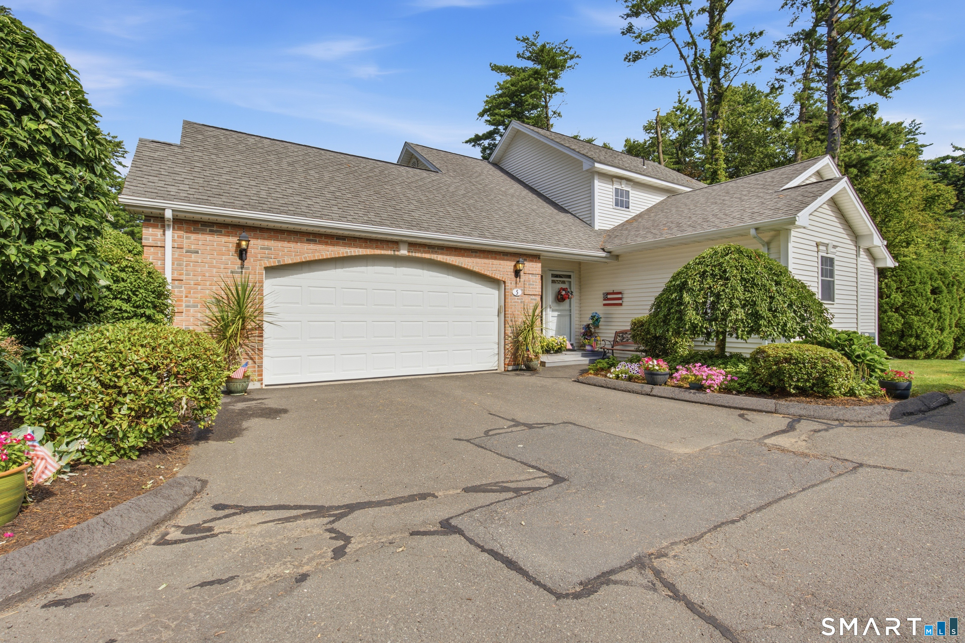 15 West Pine Way Plainville CT 06062