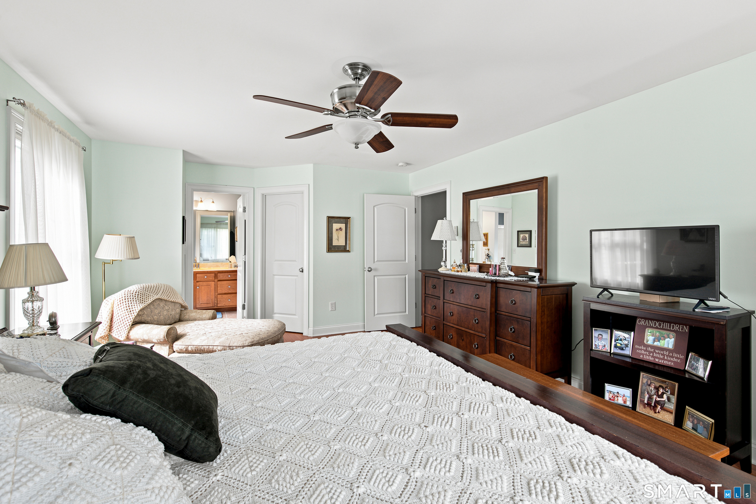 15 West Pine Way Plainville CT 06062