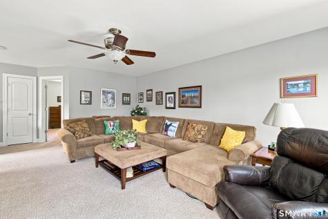15 West Pine Way Plainville CT 06062
