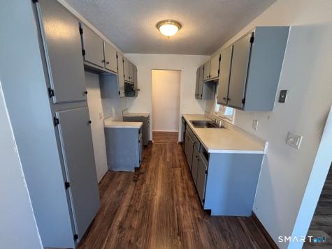 35 Woodsedge Drive Newington CT 06111