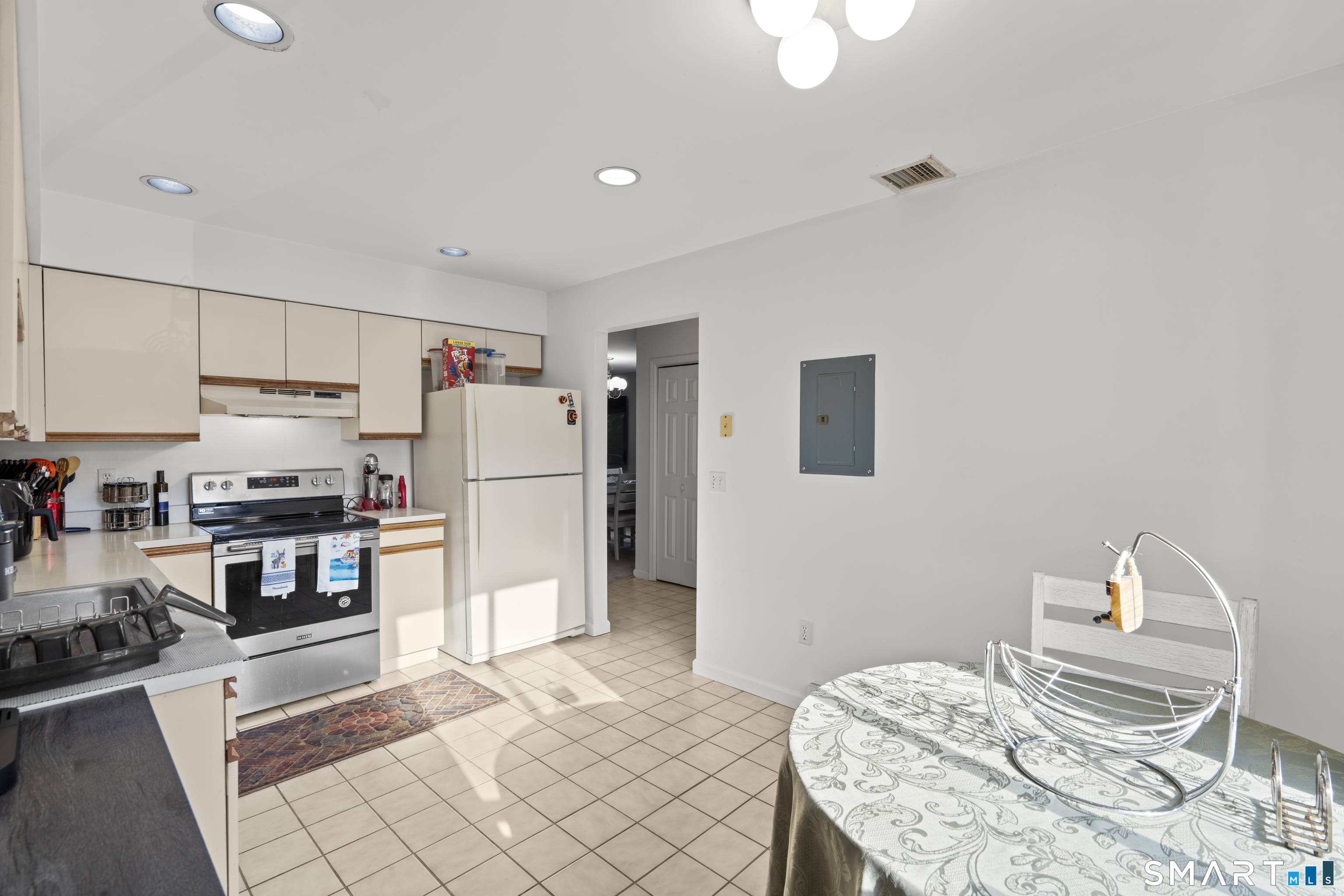 158 Seaside Avenue Stamford CT 06902