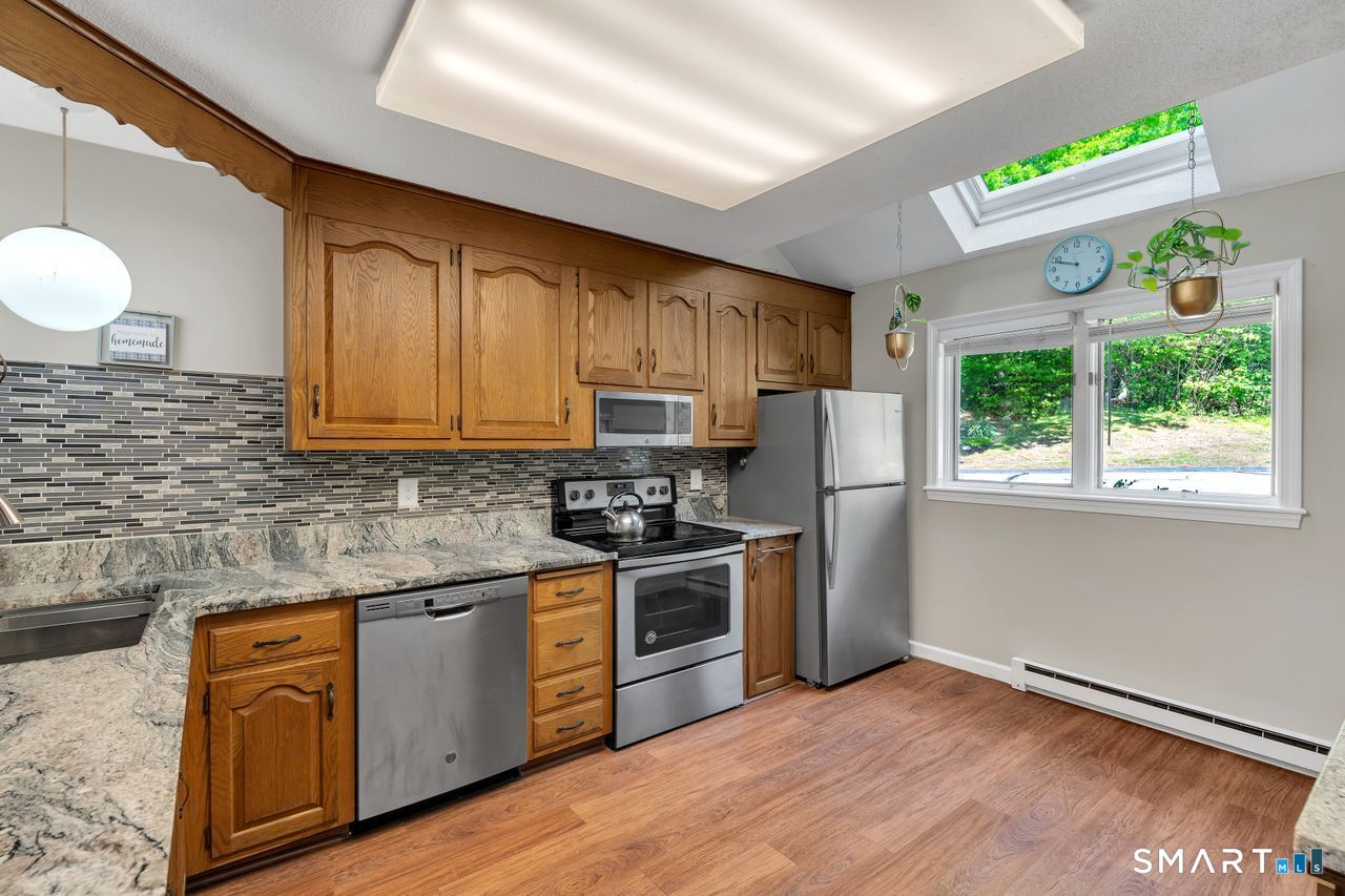 97 West Main Street East Lyme CT 06357